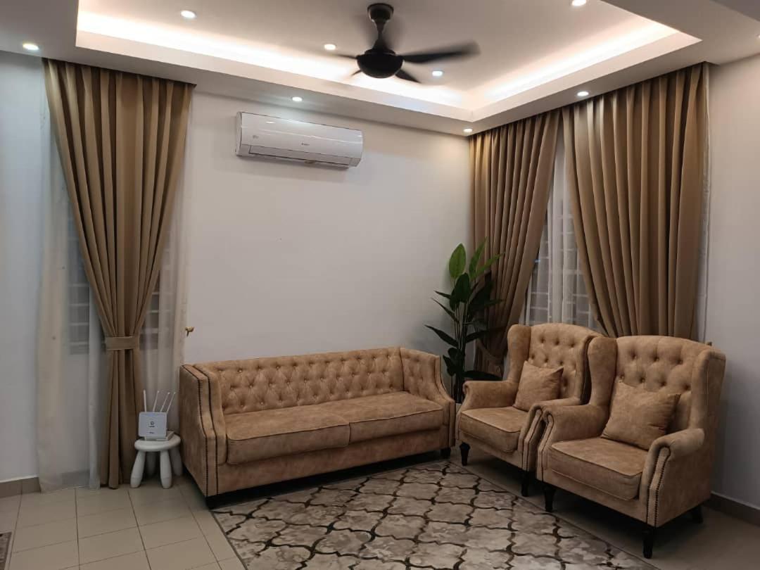 In Homestay Corner Batu Pahat Kültér fotó
