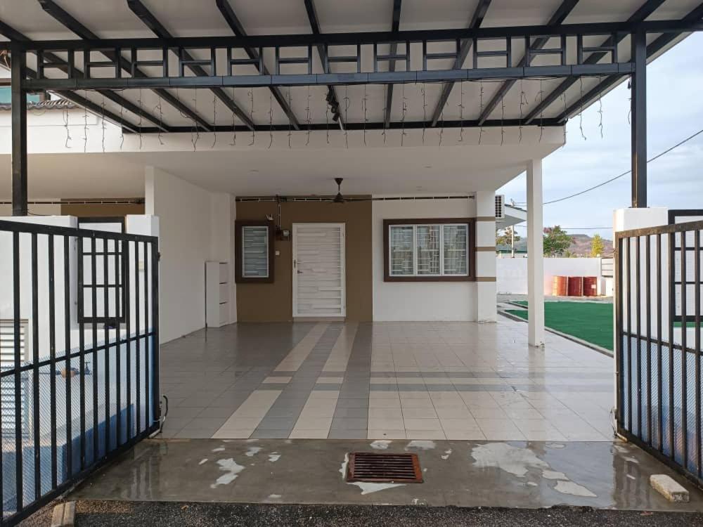 In Homestay Corner Batu Pahat Kültér fotó